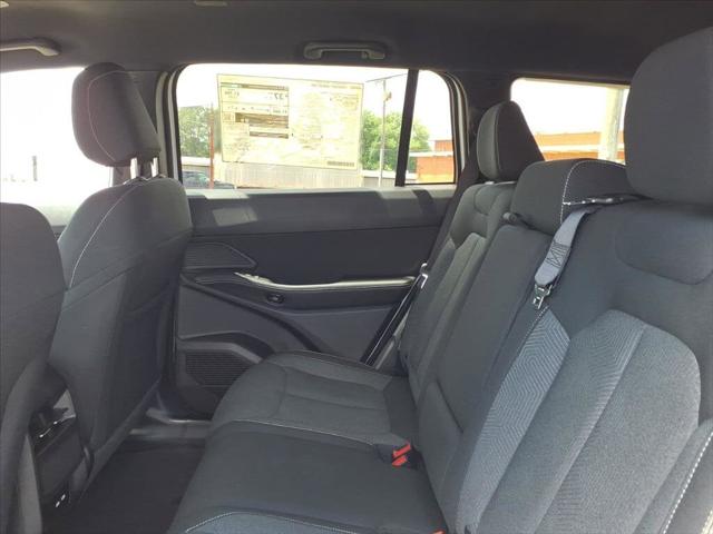 2026 Jeep Cherokee Laredo 4x4