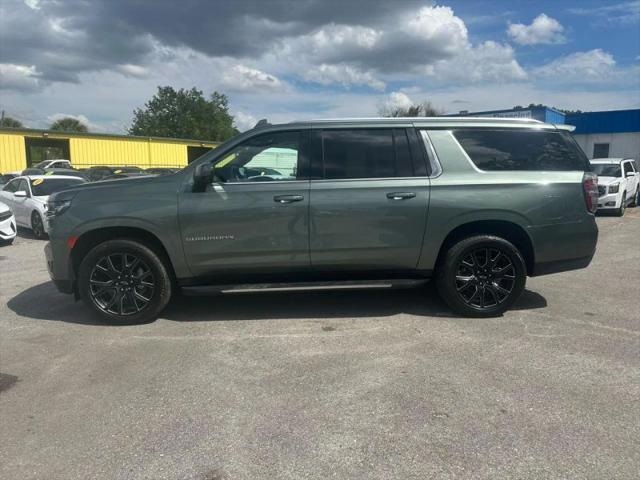 2023 Chevrolet Suburban 2WD LT