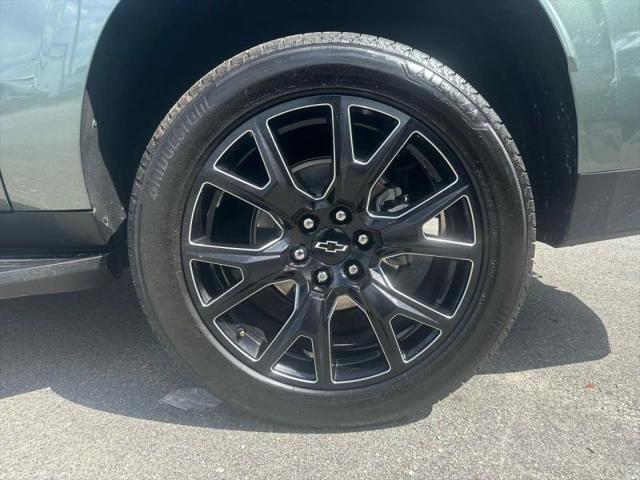 2023 Chevrolet Suburban 2WD LT