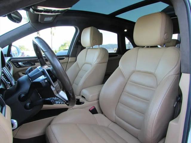 2016 Porsche Macan Turbo