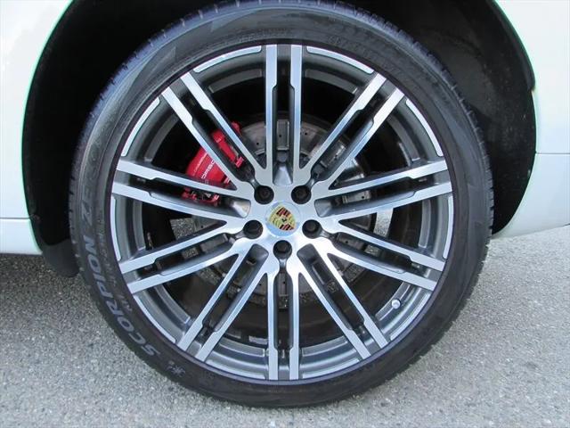 2016 Porsche Macan Turbo