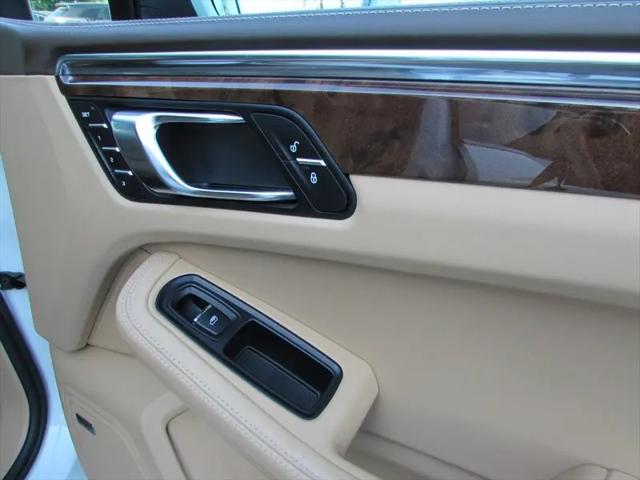 2016 Porsche Macan Turbo