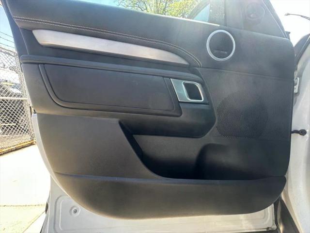 2021 Land Rover Discovery P300 S R-Dynamic