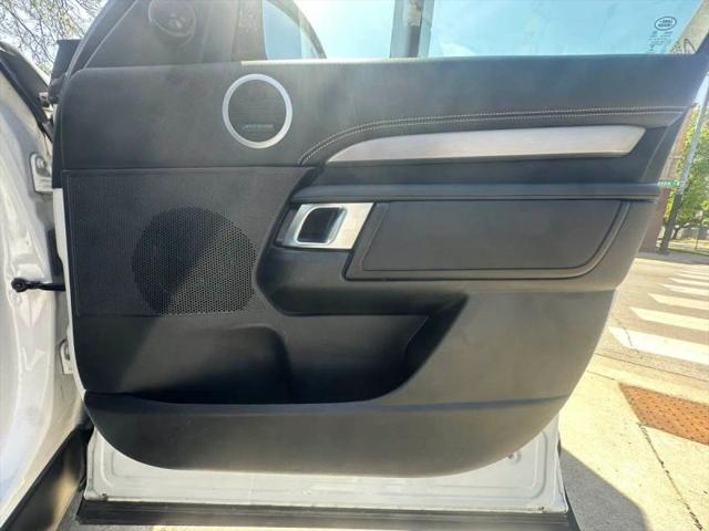 2021 Land Rover Discovery P300 S R-Dynamic