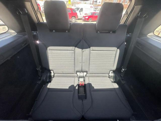 2021 Land Rover Discovery P300 S R-Dynamic