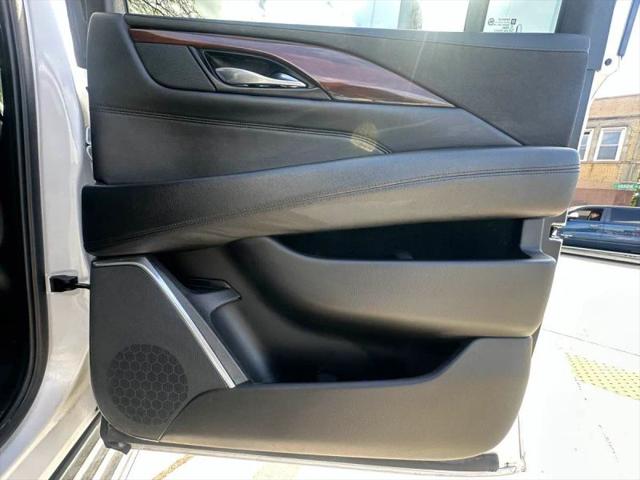 2020 Cadillac Escalade ESV 4WD Luxury