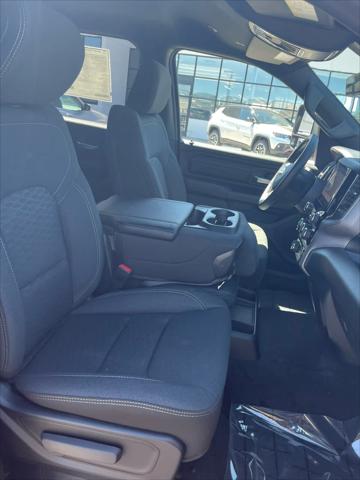 2026 Ram 1500 Express Crew Cab 4x4 5'7" Box