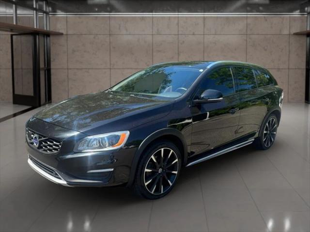 2017 Volvo V60 Cross Country T5 Platinum