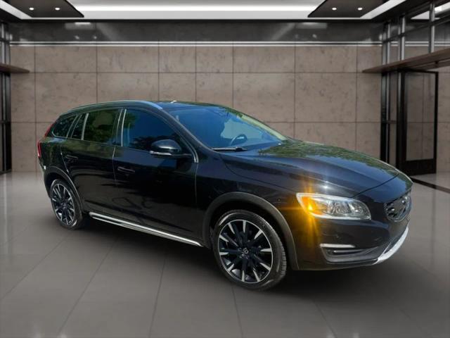 2017 Volvo V60 Cross Country T5 Platinum