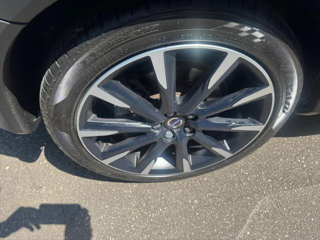 2017 Volvo V60 Cross Country T5 Platinum