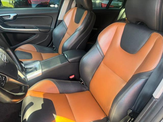 2017 Volvo V60 Cross Country T5 Platinum