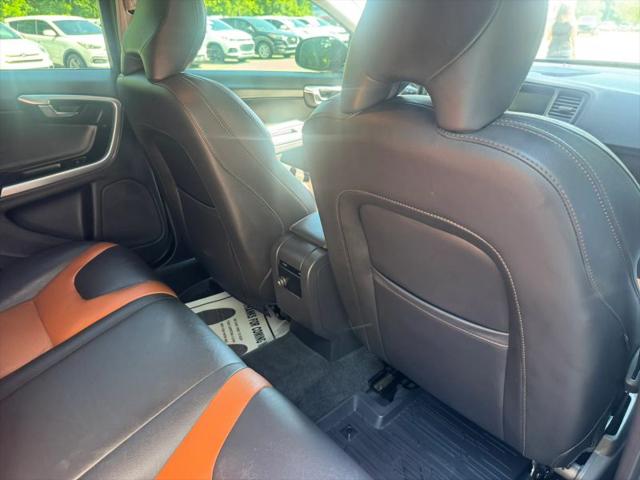 2017 Volvo V60 Cross Country T5 Platinum