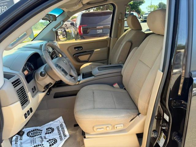 2015 Nissan Titan SV
