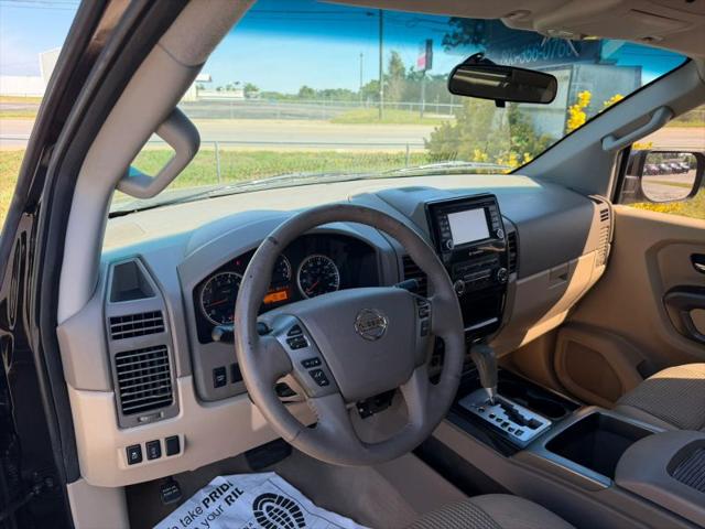 2015 Nissan Titan SV