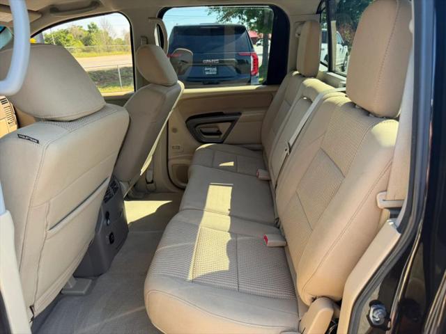 2015 Nissan Titan SV