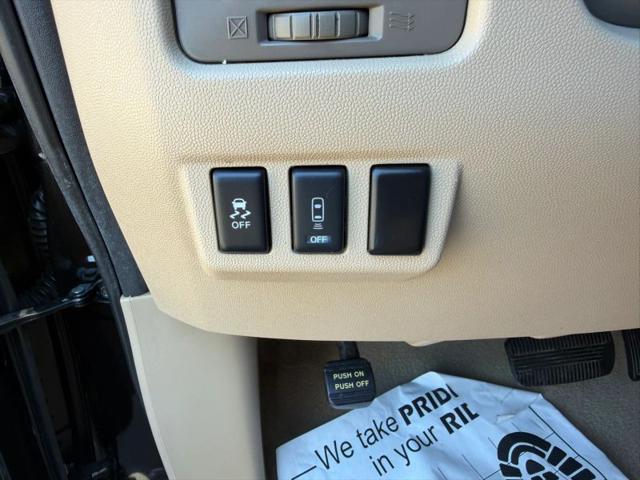 2015 Nissan Titan SV