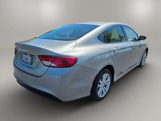 2016 Chrysler 200 Touring