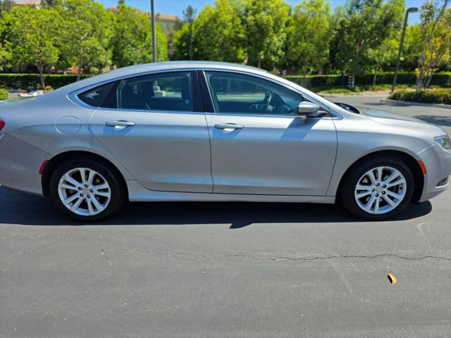 2016 Chrysler 200 Touring