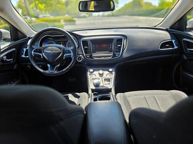 2016 Chrysler 200 Touring