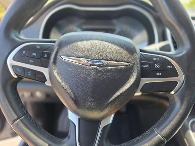 2016 Chrysler 200 Touring