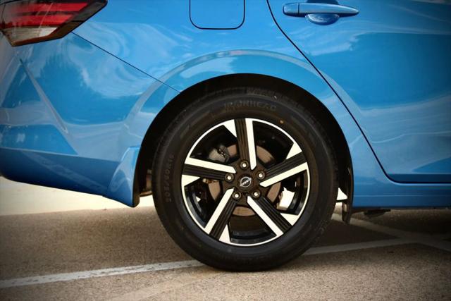 2024 Nissan Sentra SV Xtronic CVT