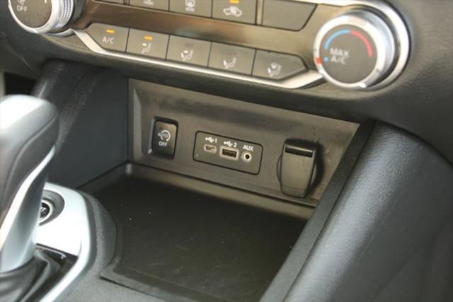 2024 Nissan Sentra SV Xtronic CVT
