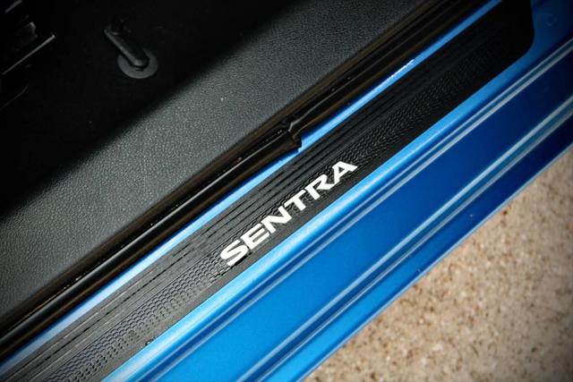 2024 Nissan Sentra SV Xtronic CVT