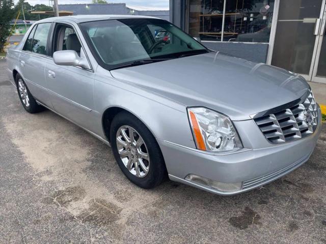 2010 Cadillac DTS Standard