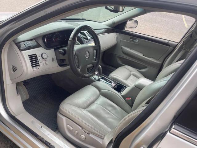 2010 Cadillac DTS Standard