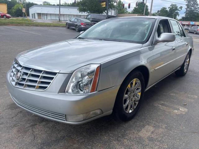 2010 Cadillac DTS Standard