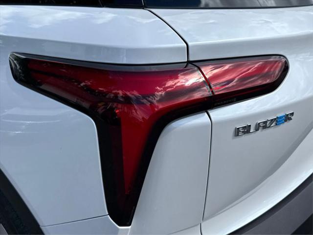 2024 Chevrolet V Blazer eAWD 2LT