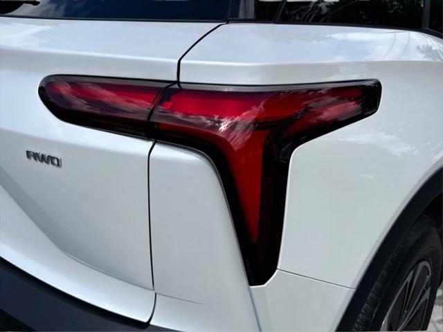2024 Chevrolet V Blazer eAWD 2LT