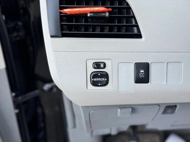 2012 Toyota Sienna LE V6 8 Passenger