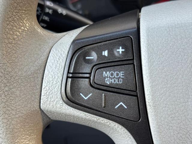 2012 Toyota Sienna LE V6 8 Passenger