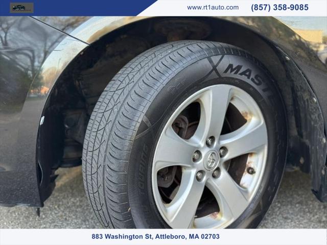 2012 Toyota Sienna LE V6 8 Passenger
