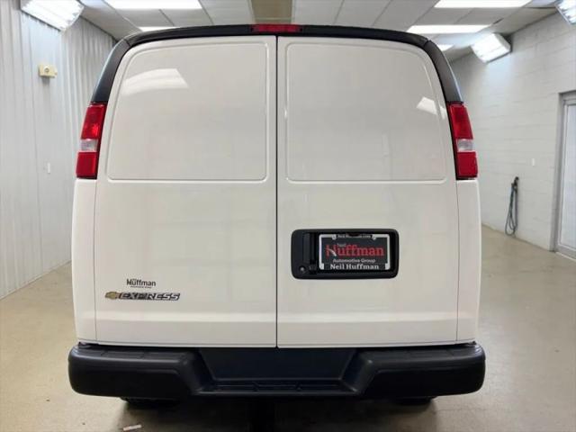 2026 Chevrolet Express Cargo Van 2500 Regular Wheelbase, WT, RWD