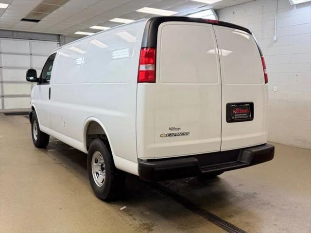 2026 Chevrolet Express Cargo Van 2500 Regular Wheelbase, WT, RWD