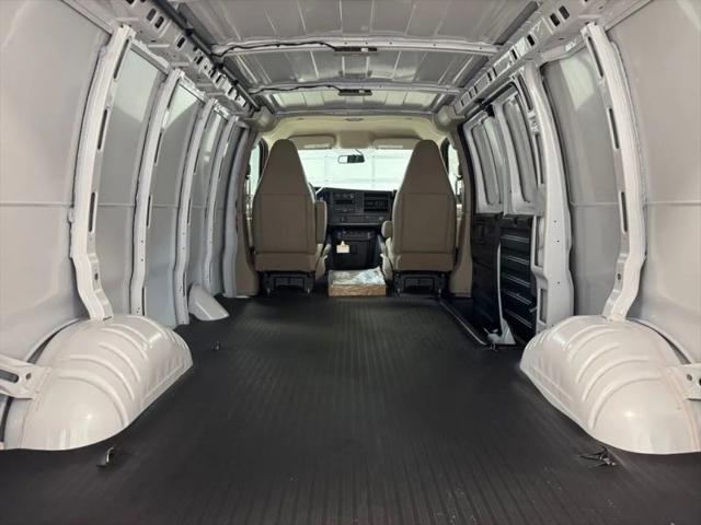 2026 Chevrolet Express Cargo Van 2500 Regular Wheelbase, WT, RWD