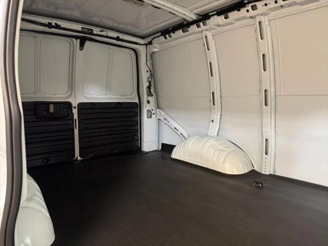 2026 Chevrolet Express Cargo Van 2500 Regular Wheelbase, WT, RWD