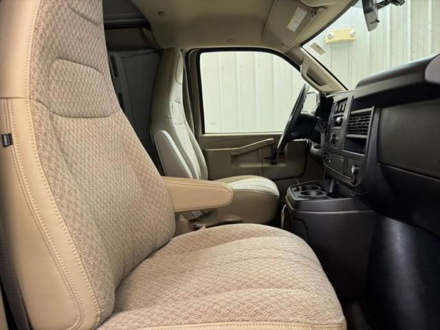 2026 Chevrolet Express Cargo Van 2500 Regular Wheelbase, WT, RWD