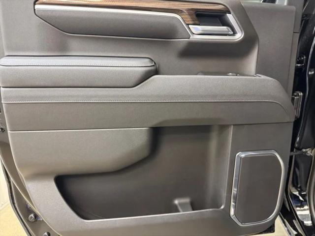 2026 Chevrolet Silverado 1500 4WD Crew Cab Short Bed LT with 2FL