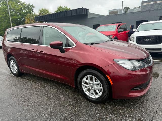 2021 Chrysler Voyager LX