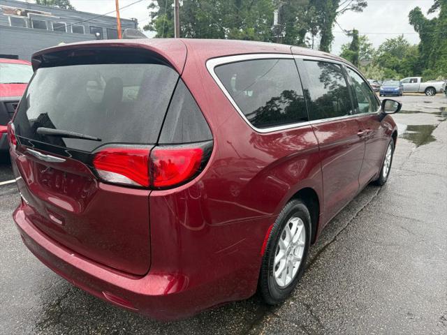 2021 Chrysler Voyager LX