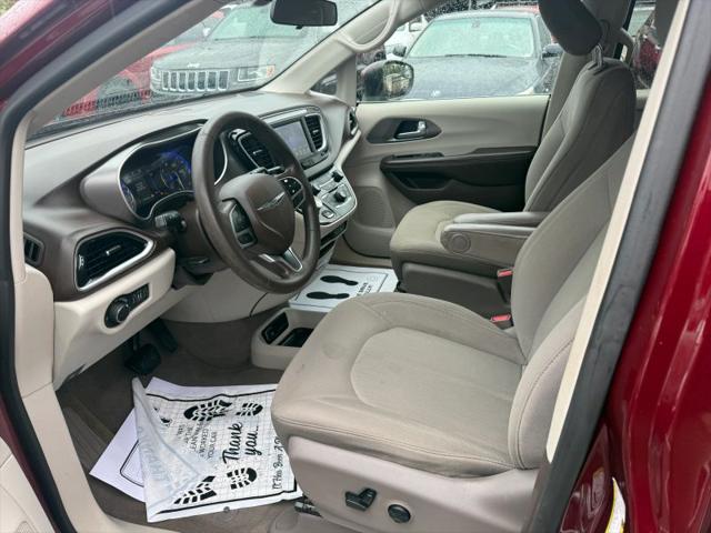 2021 Chrysler Voyager LX