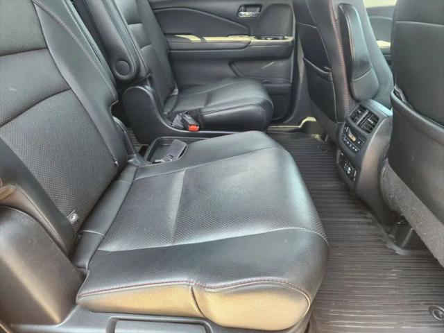 2022 Honda Pilot AWD Black Edition