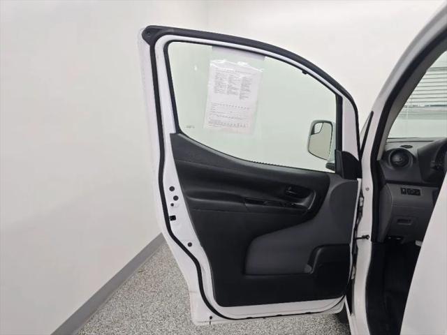 2018 Nissan NV200 SV