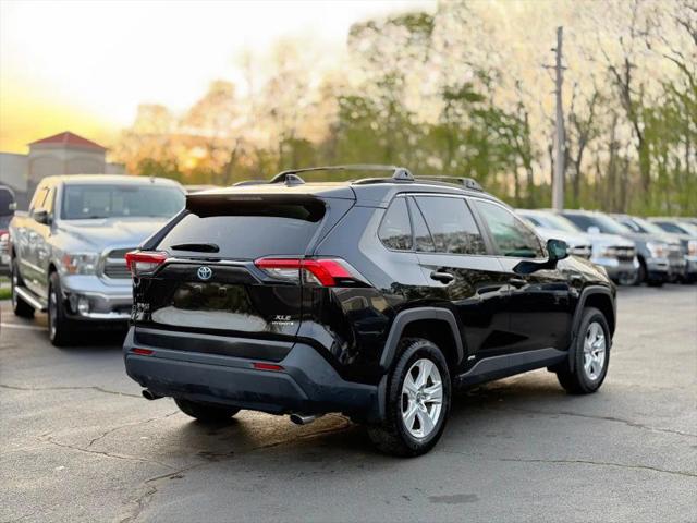 2021 Toyota RAV4 Hybrid XLE