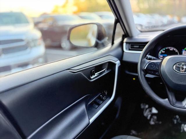 2021 Toyota RAV4 Hybrid XLE