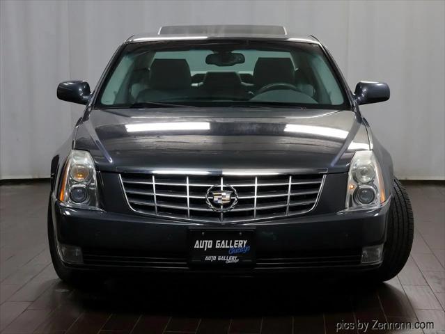 2011 Cadillac DTS Luxury Collection