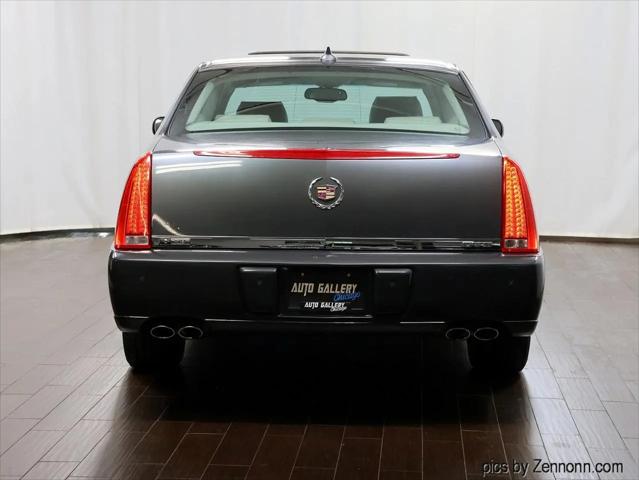 2011 Cadillac DTS Luxury Collection